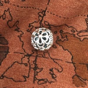 Pandora flower charm